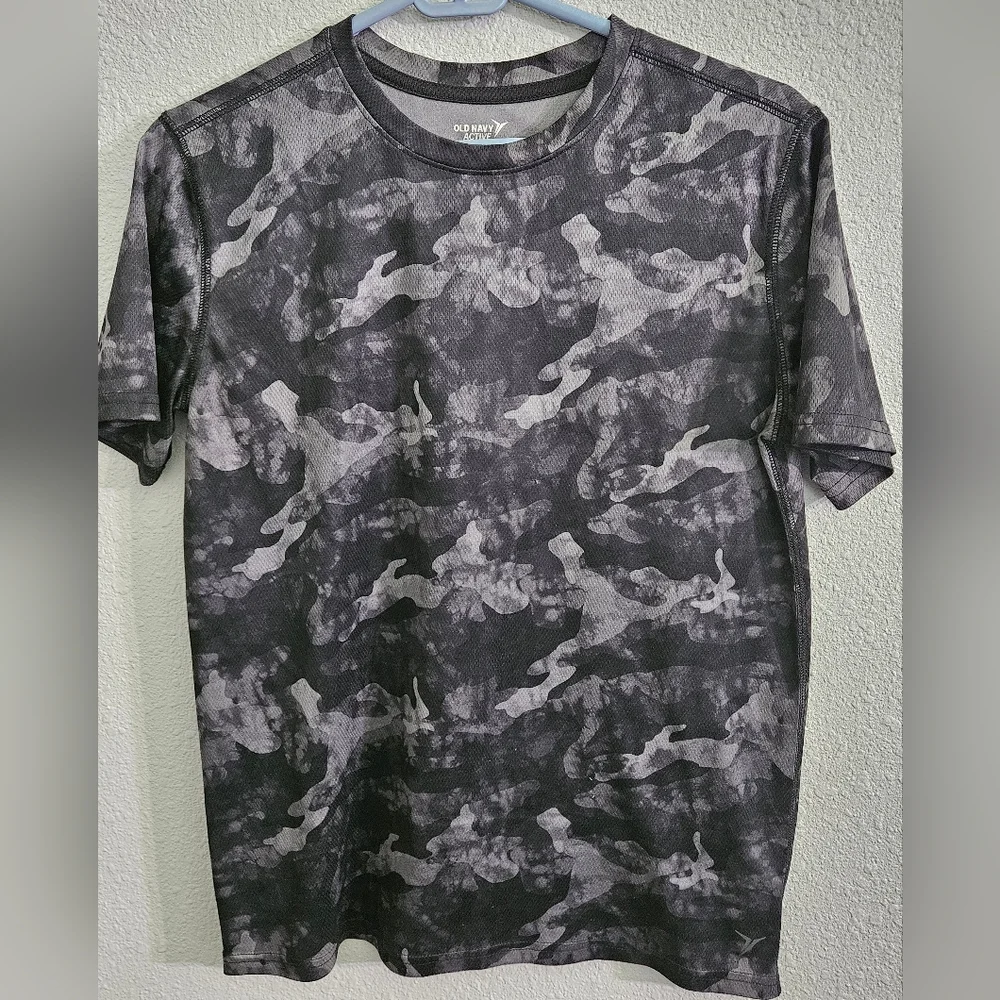 Old Navy Active Black & Gray Camo Go-Dry Tee, Youth XXL (18)